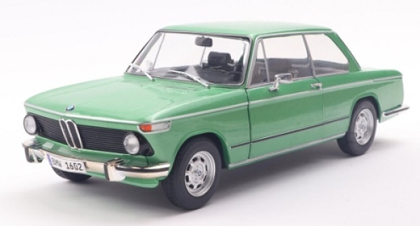 421186534 BMW 1602 Taiga 1971 green 1:18